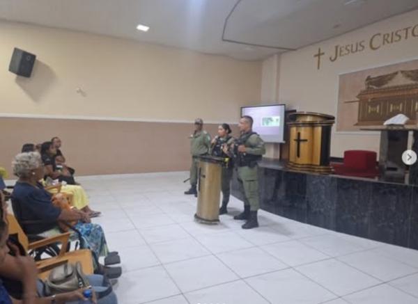 Patrulha Maria da Penha realiza palestra sobre violência doméstica em igreja de Floriano
