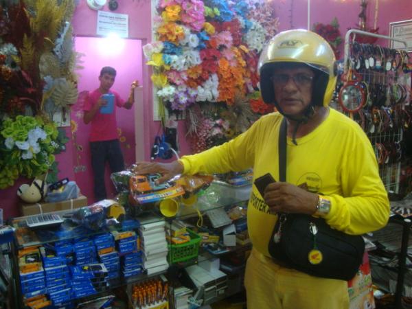 Nas compras pelo Papai Noel(Imagem:reda&ccedil;&atilde;o)