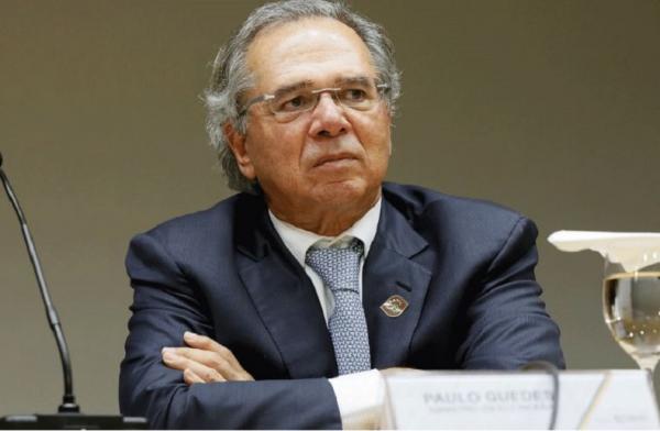 Guedes permanece no Ministério da Economia por falta de plano B, dizem líderes do centrão