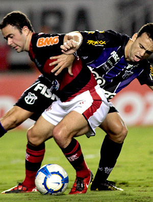 Fla fica na frente duas vezes, mas permite o empate do Ceará: 2 a 2