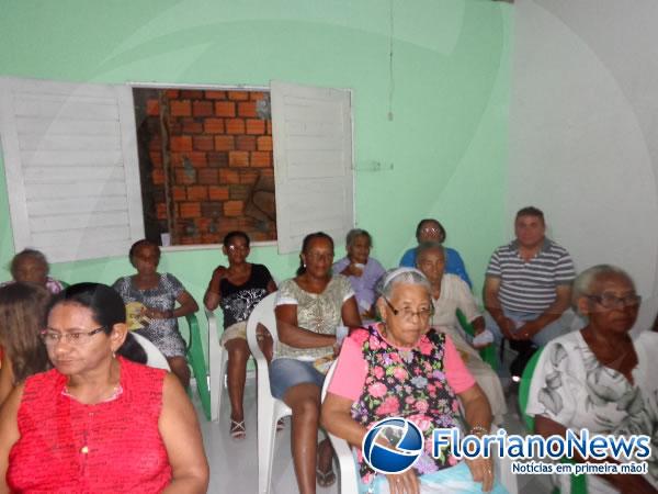 Associa&ccedil;&atilde;o de Moradores do Bairro Manguinha realizou festa para m&atilde;es.(Imagem:FlorianoNews)