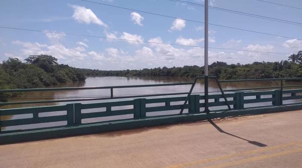  Rio Long&aacute; na cidade de Esperantina, no norte do Piau&iacute;.(Imagem:Reprodu&ccedil;&atilde;o/ Defesa Civil do munic&iacute;pio )