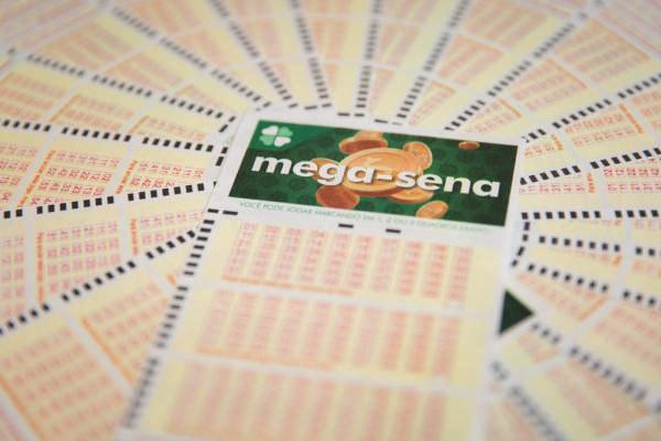 Mega-Sena pode pagar R$ 31 milhões neste sábado