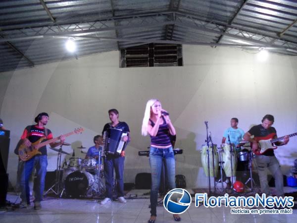 Festival Sertanejo 2015 &eacute; realizado pelo Projeto Amarelinho.(Imagem:FlorianoNews)