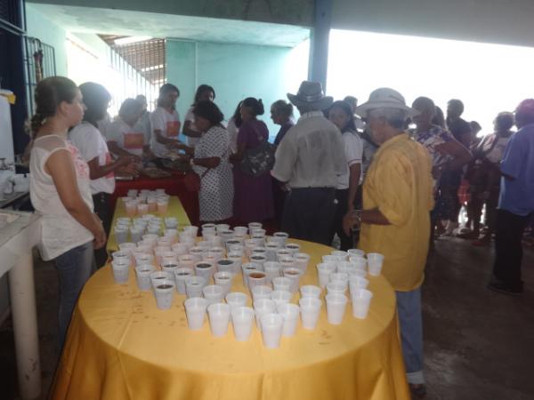 CRAS I realizou festa em homenagem as m&atilde;es.(Imagem:FlorianoNews)