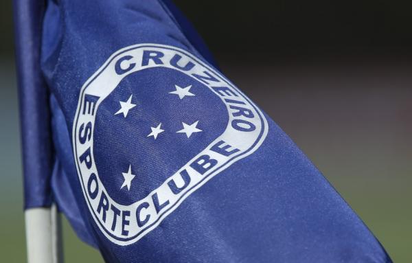 Denunciado à CNRD por contrato suspeito, Cruzeiro ainda aguarda decisão na esfera esportiva