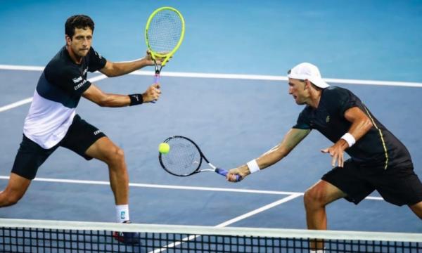 Marcelo Melo e Lukasz Kubot vencem e estão nas quartas de final em Colônia