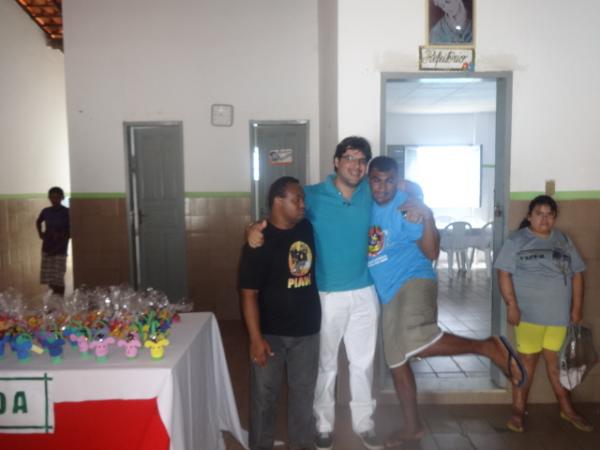 Festa da P&aacute;scoa &eacute; antecipada pelos alunos da APAE de Floriano.(Imagem:FlorianoNews)