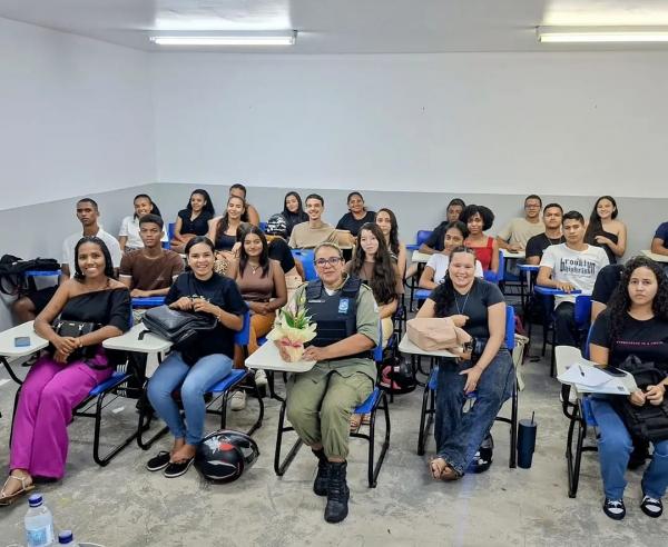 Palestra na UESPI debate violência doméstica em alusão ao Dia da Mulher em Floriano
