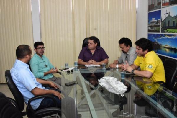 Secretários recebem a visita da produção da Rede Clube