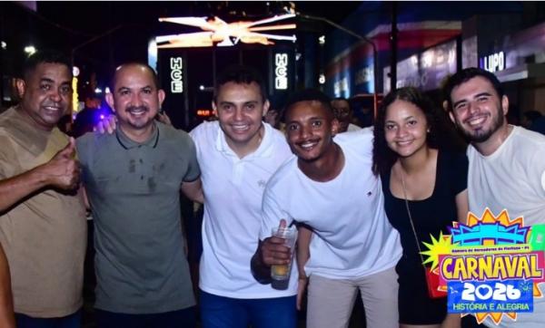 Poder Legislativo marca presen&ccedil;a em arrast&atilde;o com Durval Lelys e refor&ccedil;a apoio ao Carnaval de Floriano(Imagem:Reprodu&ccedil;&atilde;o/Instagram)