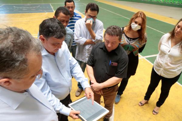 Governador decide instalar hospital de campanha no ginásio Verdão