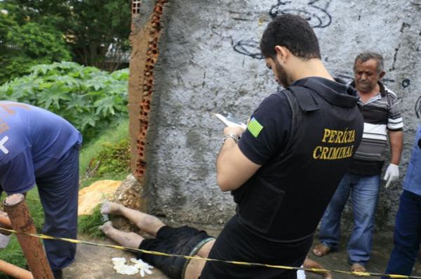 Autônomo morre eletrocutado ao passar em viaduto no PI