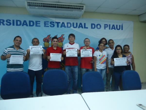 T&eacute;cnicos da UESPI optam por greve a partir de segunda-feira, em Floriano.(Imagem:FlorianoNews)