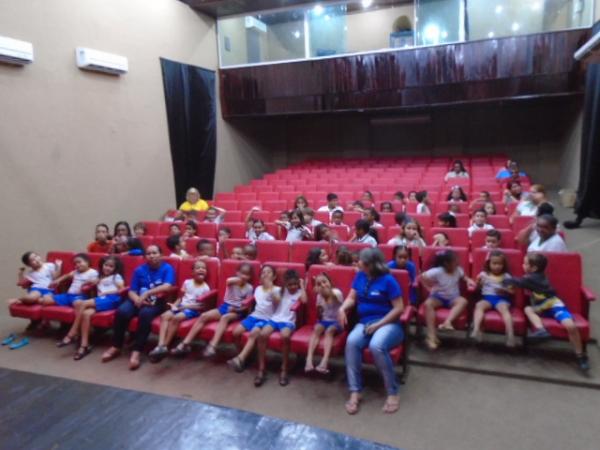 Teatro Maria Bonita recebe o espet&aacute;culo Palha Assada.(Imagem:FlorianoNews)