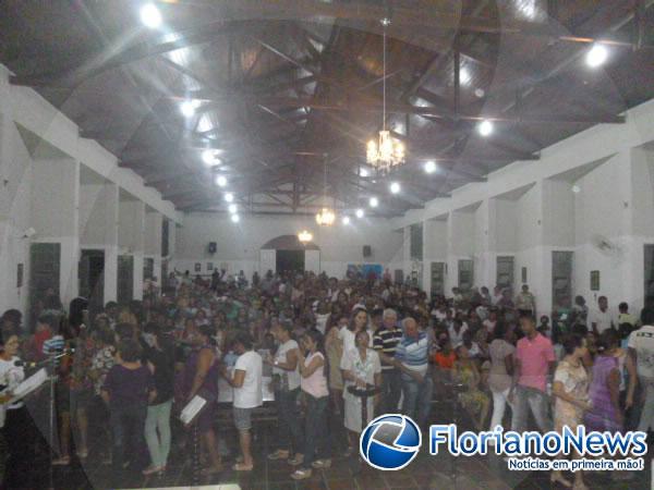 Cat&oacute;licos celebram Missa de Cinzas e in&iacute;cio da Quaresma em Floriano.(Imagem:FlorianoNews)