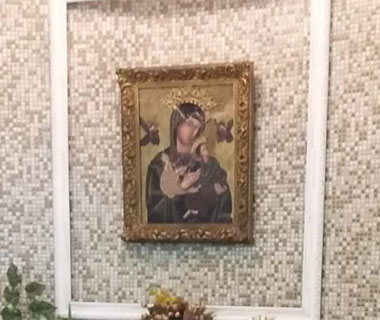 Vândalo atira objeto e danifica em ícone de Nossa Senhora na Igreja da Vila Operária