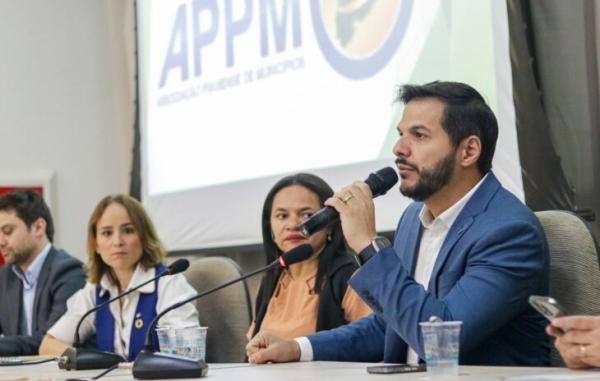 Pacto pela Educação é destaque em encontro de conselheiros municipais