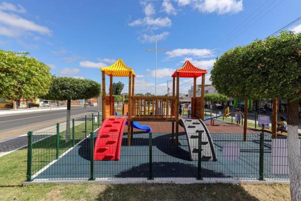 Brinquedopraças ampliam opções de lazer e fortalecem o desenvolvimento infantil em 17 municípios piauienses(Imagem:Ascom Secid)