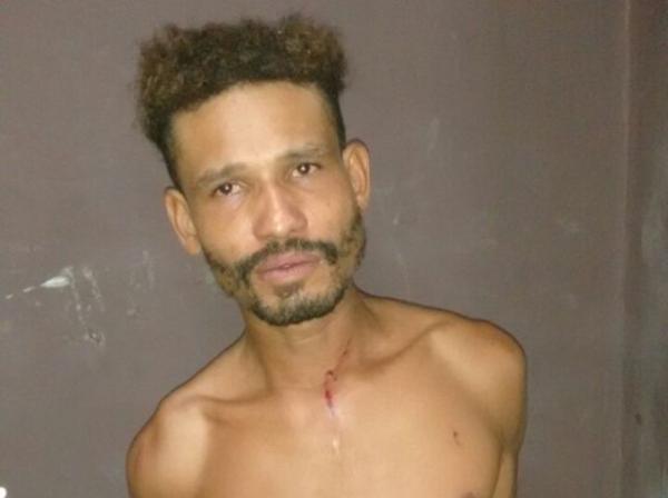 Mulher é esfaqueada no rosto em Floriano e suspeito é preso