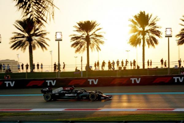 Hamilton lidera com folga último treino livre da F1 2021, em Abu Dhabi