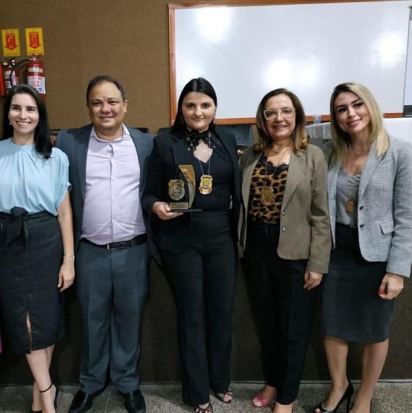 Delegacia da Mulher de Floriano é homenageada com troféu de Honra ao Mérito