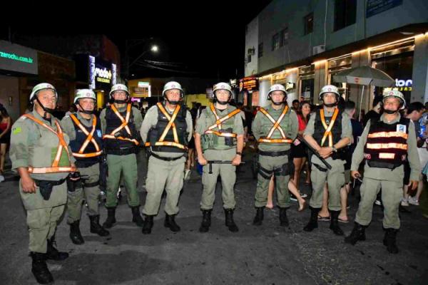 Arrast&atilde;o com Durval Lelys marca Estreia da Folia de Carnaval em Floriano (Imagem:Secom)