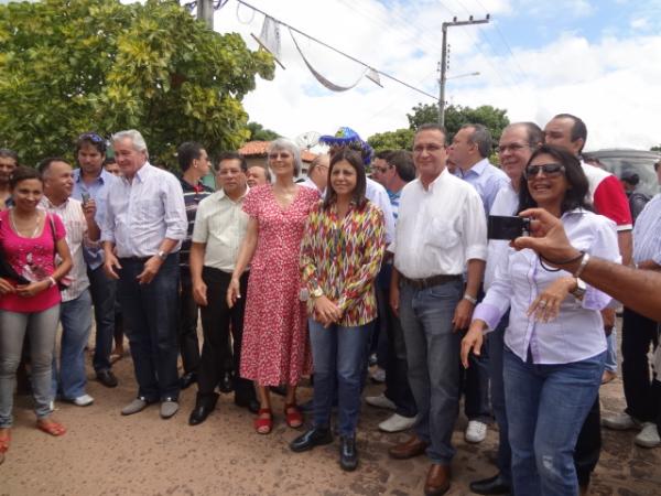 Roseana Sarney &eacute; recebida com festa em Bar&atilde;o de Graja&uacute;.(Imagem:FlorianoNews)