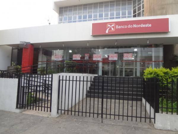 Bancos propõem reajuste de 8% e aumento dos benefícios