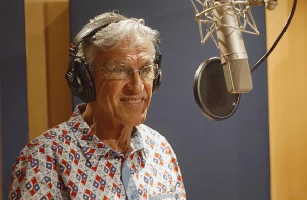 Caetano Veloso é também um senhor intérprete quando dá voz e assinatura a composições alheias