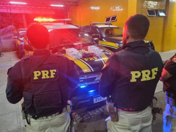 Homem com mandado de prisão em aberto por homicídio é preso pela PRF em Floriano