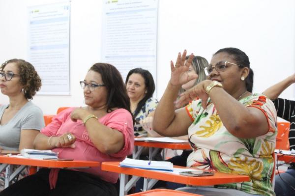 Semec está com inscrições abertas para curso de Libras