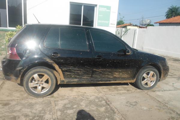 Ve&iacute;culo fazia manobras em casa de shows.(Imagem:FlorianoNews)