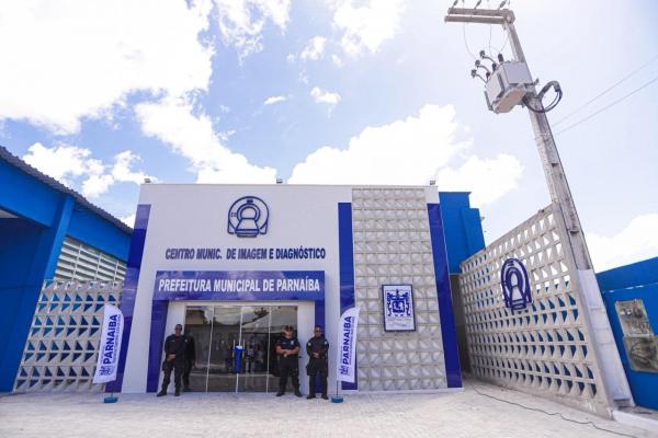 Ciro inaugura centro de sa&uacute;de e anuncia novos benef&iacute;cios para a popula&ccedil;&atilde;o de Parna&iacute;ba(Imagem:Ascom)