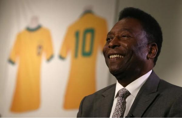 Rei Pelé, o maior jogador de futebol da história, morre aos 82 anos