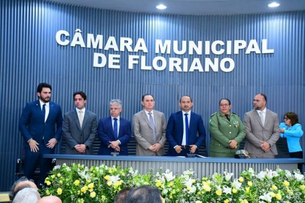  Momentos c&iacute;vico, de a&ccedil;&atilde;o de gra&ccedil;as e de homenagens marcam o dia do anivers&aacute;rio de Floriano(Imagem:Secom)