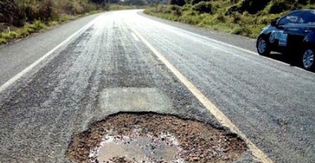Buracos da Rodovia entre Floriano e Amarante oferecem riscos aos motoristas