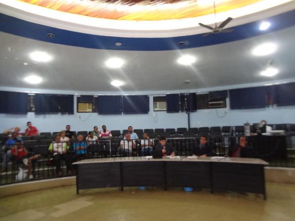 Sess&atilde;o ordin&aacute;ria aprova Projetos de Leis em Floriano.(Imagem:FlorianoNews)