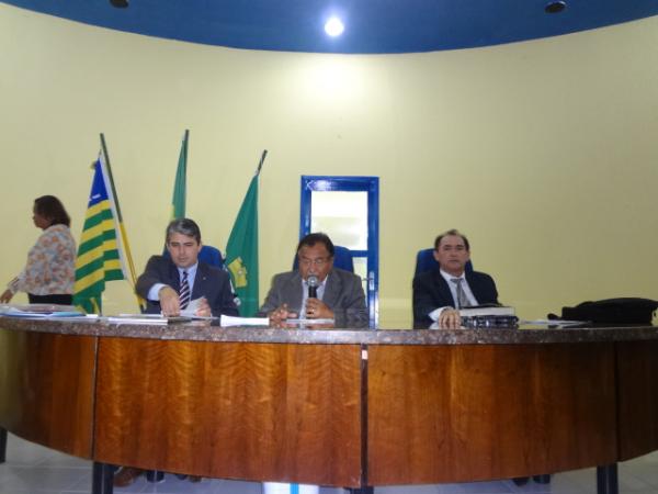 Câmara Municipal de Floriano realizou primeira Sessão Ordinária da segunda quinzena de junho