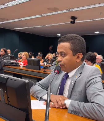 Dr. Francisco Costa propõe medidas para fortalecer atendimento a pessoas com deficiência