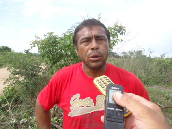 Terreno da Prefeitura &eacute; invadido por fam&iacute;lias em Floriano.(Imagem:FlorianoNews)