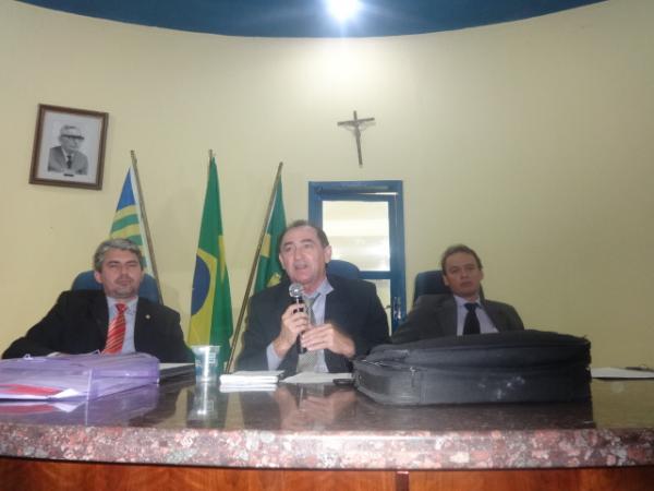 Sessão na Câmara discutiu doação de terreno do Distrito Industrial de Floriano