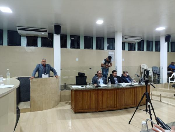 Vereadores de Barão de Grajaú votam contra emendas que poderiam inviabilizar o programa Bolsa Esperança.(Imagem:FlorianoNews)
