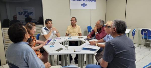 SICOMFLOR e SEBRAE discutem preparativos para a IV Convenção Empresarial de Floriano