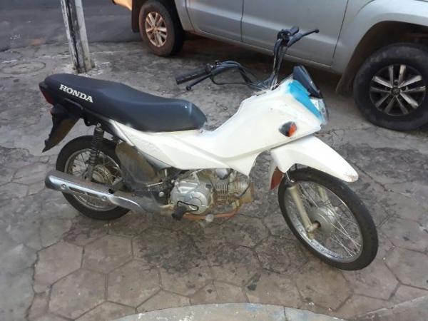Motocicleta apreendida(Imagem:For&ccedil;a T&aacute;tica)