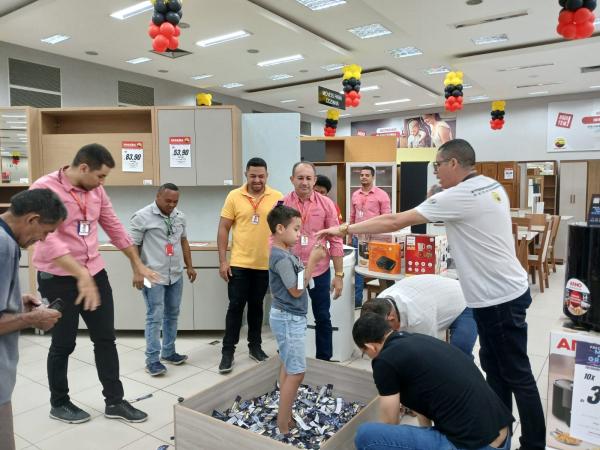 Armaz&eacute;m Para&iacute;ba realiza 1&ordm; sorteio de pr&ecirc;mios pelos 67 anos da loja em Floriano(Imagem:FlorianoNews)