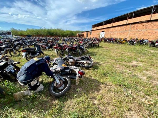 Mais de 250 veículos são recuperados de pátios do Detran no Piauí durante operação