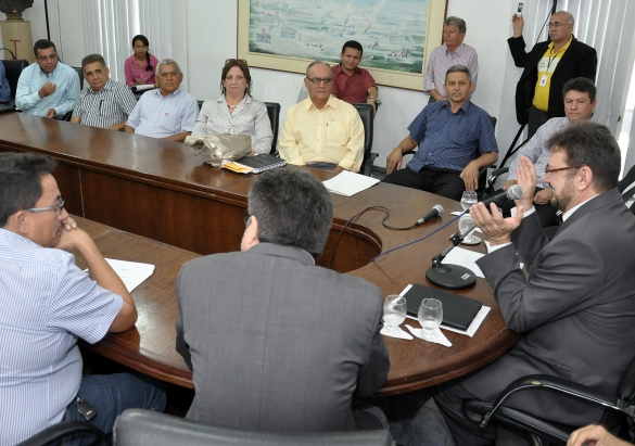 Governador reforça parceria com prefeitos para fortalecer gestões
