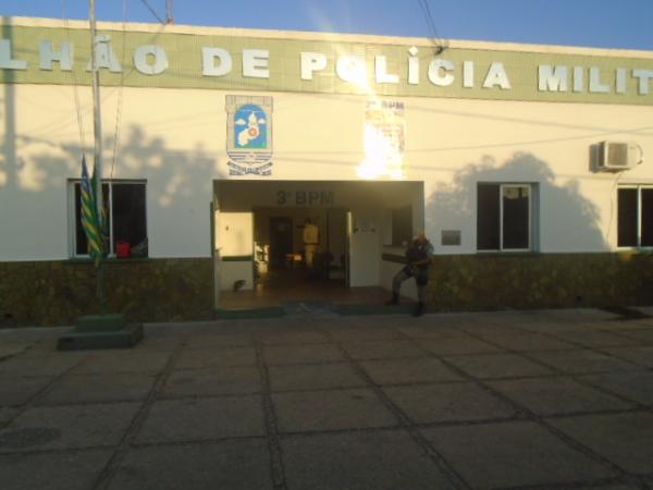 Mulher desfere golpes de faca contra desafeto em Floriano