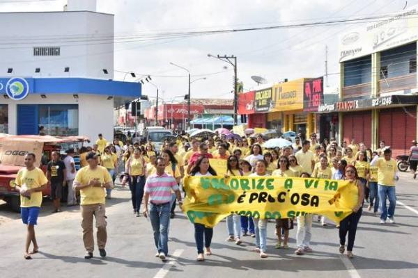 Caminhada alerta para preven&ccedil;&atilde;o ao suic&iacute;dio e valoriza&ccedil;&atilde;o &agrave; vida em Floriano.(Imagem:SECOM)